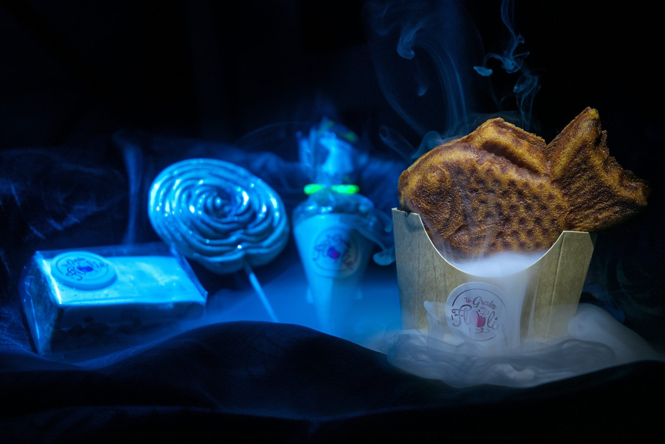 Taiyaki et assortiment de pâtisseries, Un Grain de Flo'lie